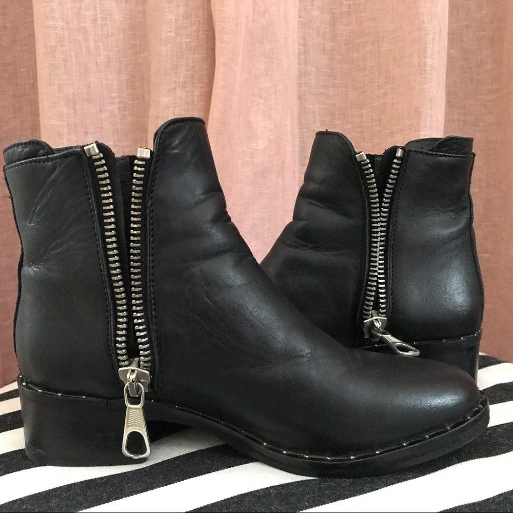 Steve Madden LANNA Stud Boot